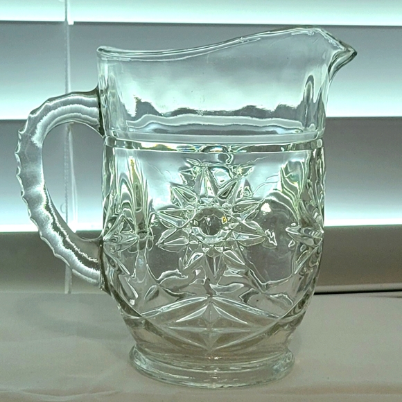 ❤❤❤ GLASS MILK JUG - Picture 1 of 7